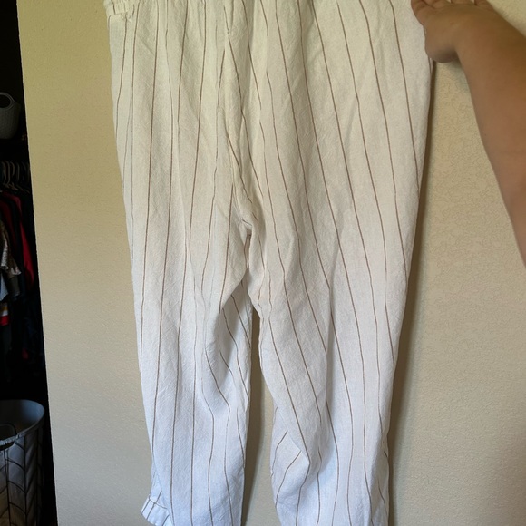 Jones New York White Cropped Pants with Stripes - Picture 7 of 8